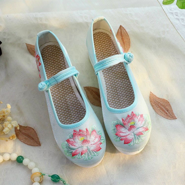 Damskie biało-zielone buty Mar – Embroidery Yes recenzja i cena