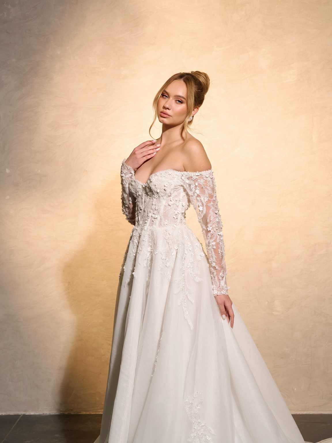 Elegancka suknia ślubna w kszt – Embroidery Online Design recenzja i cena