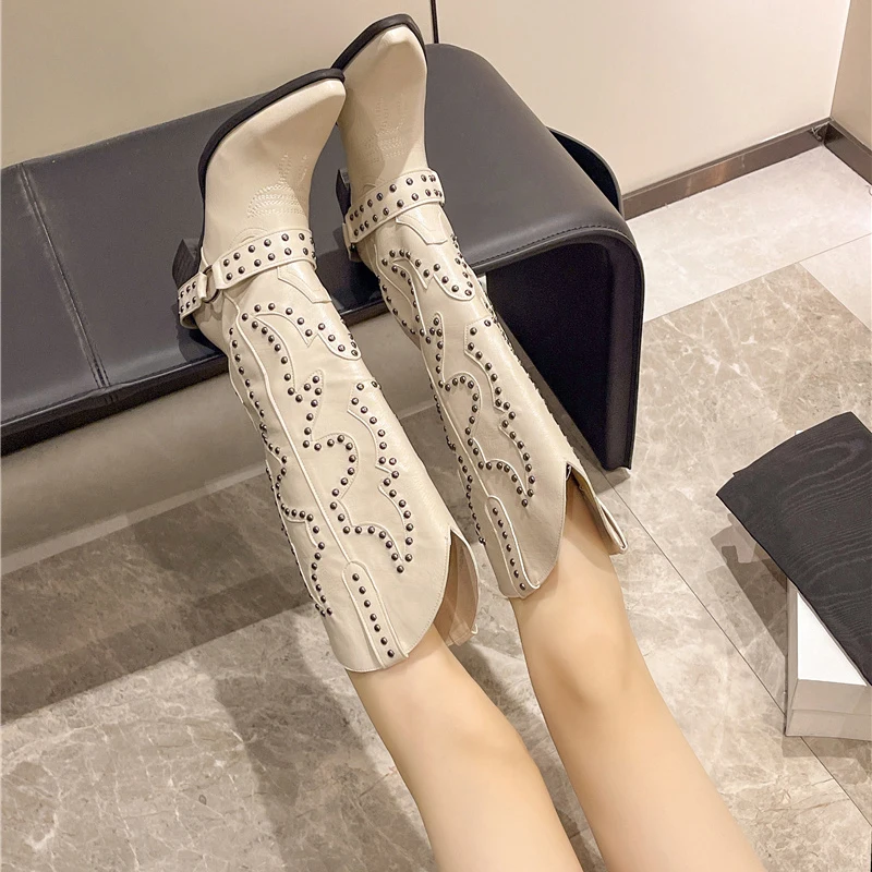 Jesienno-zimowe botki damskie  – Embroidery Yes recenzja i cena