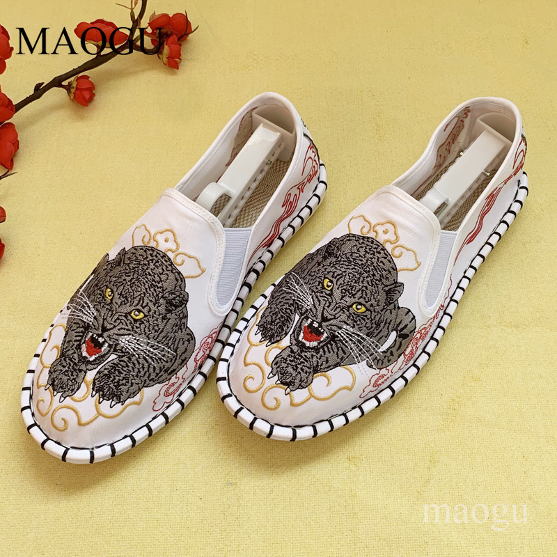 Unisexowe wsuwane buty w chińs – Embroidery Pattern recenzja i cena